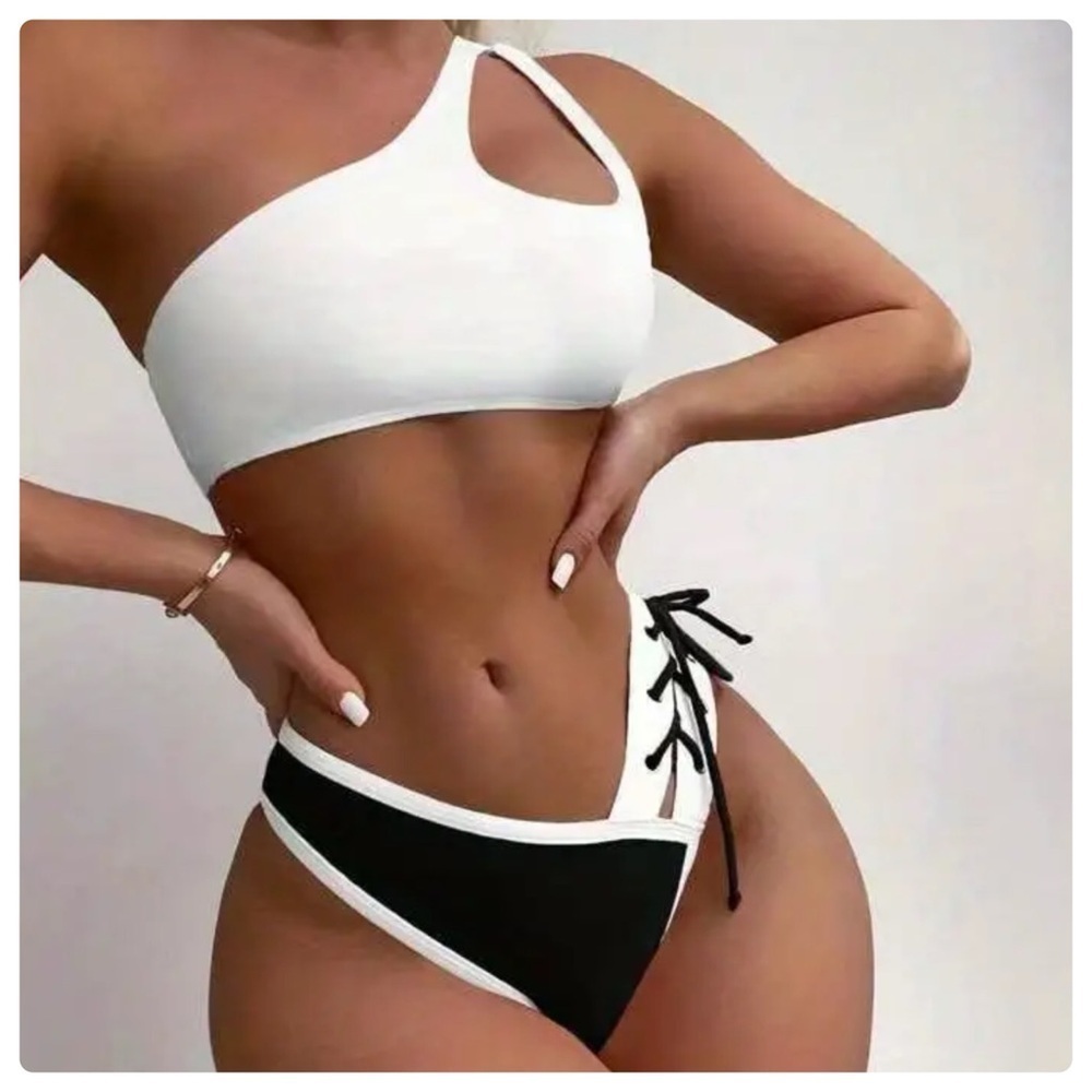 Black White Laced Up Cheeky Bikini Set - Picture 6 of 10